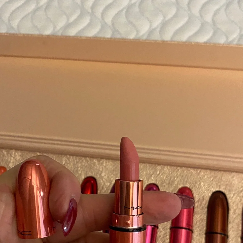 MAC Cosmetics Vibrant Lipstick Collection - Picture 12 of 12